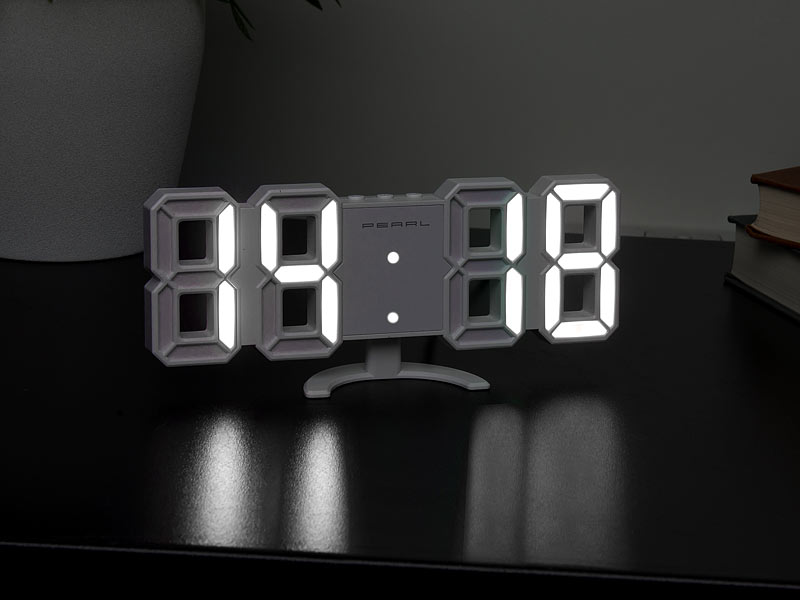 Lunartec Große Digital-LED-Tisch- & Wanduhr, 7 Segmente, dimmbar, Wecker,  21 cm