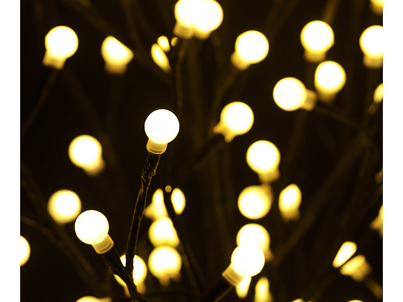 Lunartec Lichterbaum außen: LED-Deko-Baum mit 600 beleuchteten Blüten, 250  cm, für innen & außen (LED Lichterbaum außen)